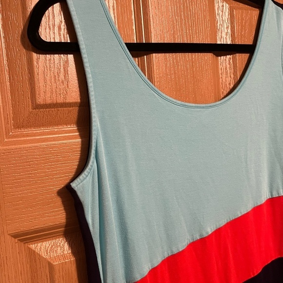 Colorblock Maxi Dress - Picture 4 of 12